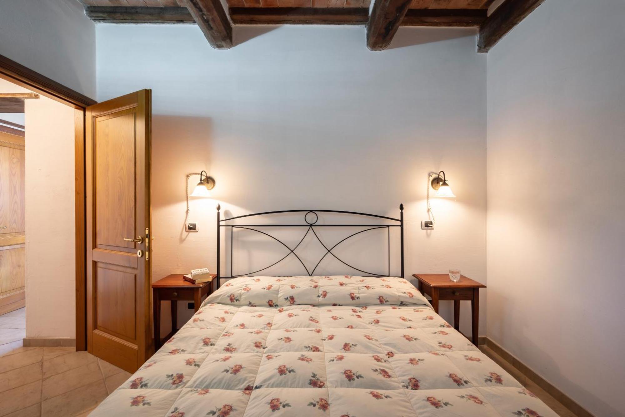 Relais Il Ciliegio Aparthotel Sorano  Buitenkant foto